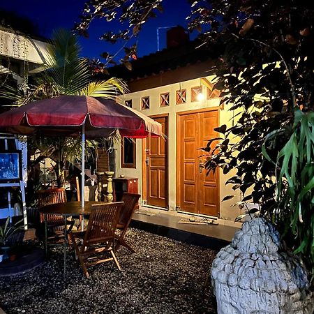 Rumah Pathuk Syariah Homestay Джокякарта Екстериор снимка