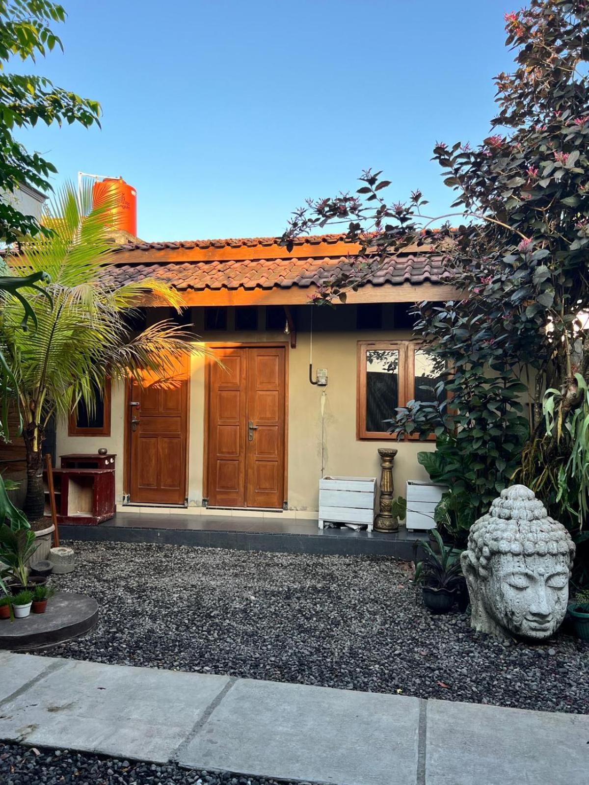 Rumah Pathuk Syariah Homestay Джокякарта Екстериор снимка
