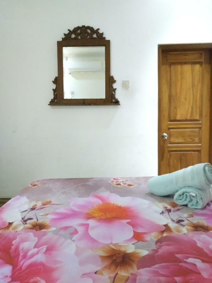 Rumah Pathuk Syariah Homestay Джокякарта Екстериор снимка